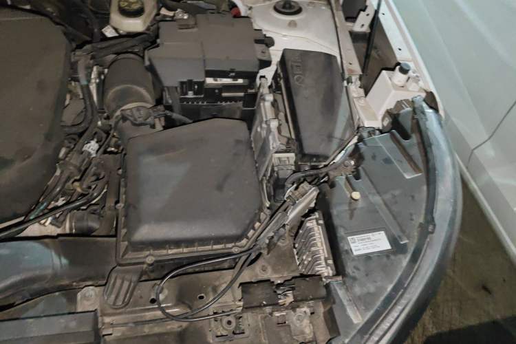 Used Volvo XC40 2021 T4 Four-Wheel Drive Smart Luxury Edition Engine Bay Left