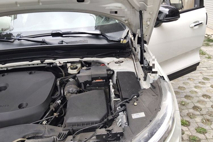 Used Volvo XC40 2021 T5 4x4 Zhiya Sport Edition Engine Bay Left