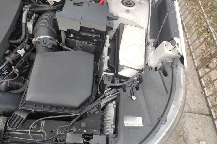 Used Volvo XC40 2021 T4 Four-Wheel Drive Smart Luxury Edition Engine Bay Left