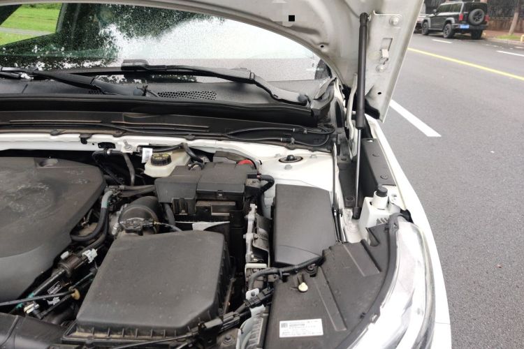 Used Volvo XC40 2021 T4 Four-Wheel Drive Smart & Sporty Edition Engine Bay Left