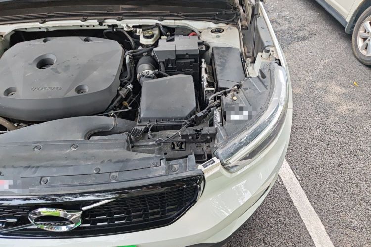 Used Volvo XC40 2021 T4 Four-Wheel Drive Smart & Sporty Edition Engine Bay Left