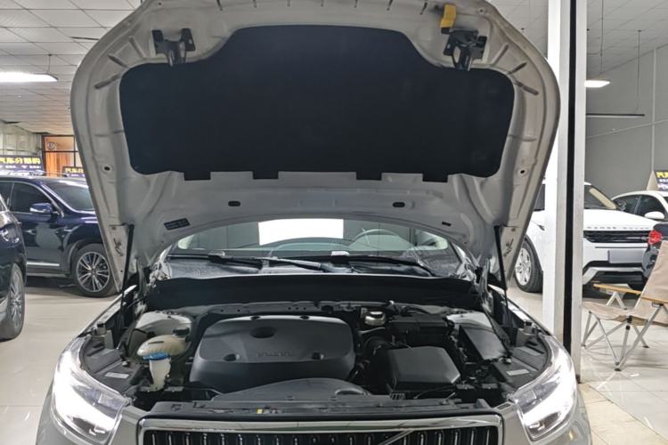 Used Volvo XC40 2021 T4 Four-Wheel Drive Smart Luxury Edition Engine Bay