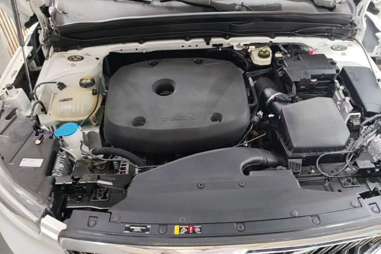 Used Volvo XC40 2021 T4 Four-Wheel Drive Smart Luxury Edition Engine Bay