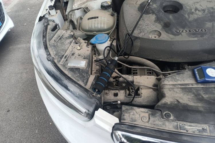Used Volvo XC40 2021 T4 4x4 SmartDrive Fashion Edition Engine Bay Right