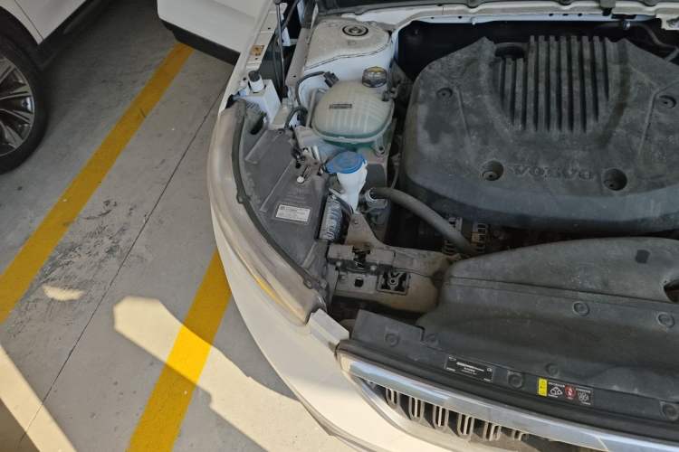 Used Volvo XC40 2021 T3 Smart & Stylish Edition Engine Bay Right