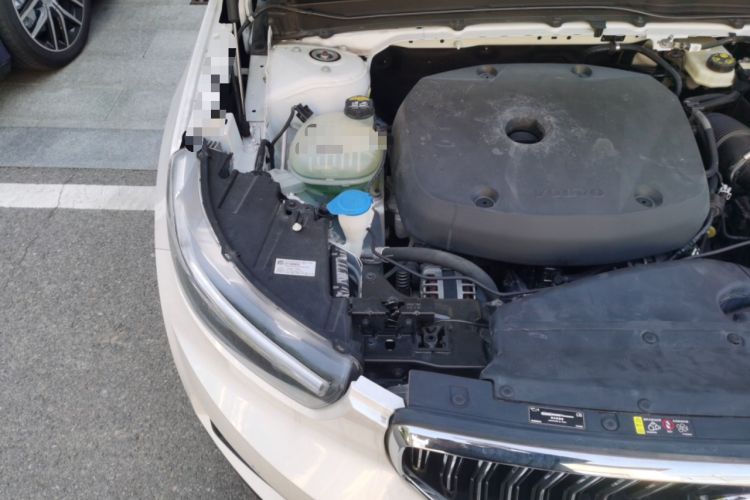 Used Volvo XC40 2021 T4 Four-Wheel Drive Smart Luxury Edition Engine Bay Right