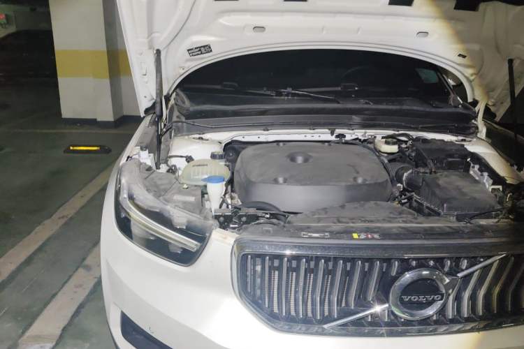Used Volvo XC40 2021 T4 Four-Wheel Drive Smart Luxury Edition Engine Bay Right