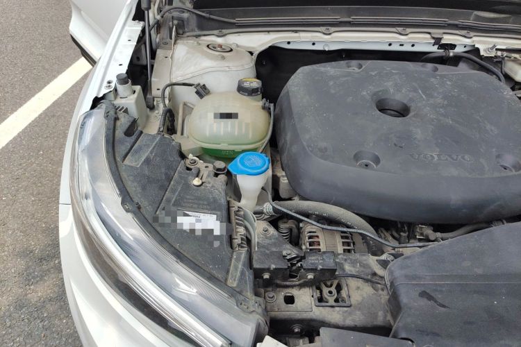 Used Volvo XC40 2021 T4 Four-Wheel Drive Smart Luxury Edition Engine Bay Right