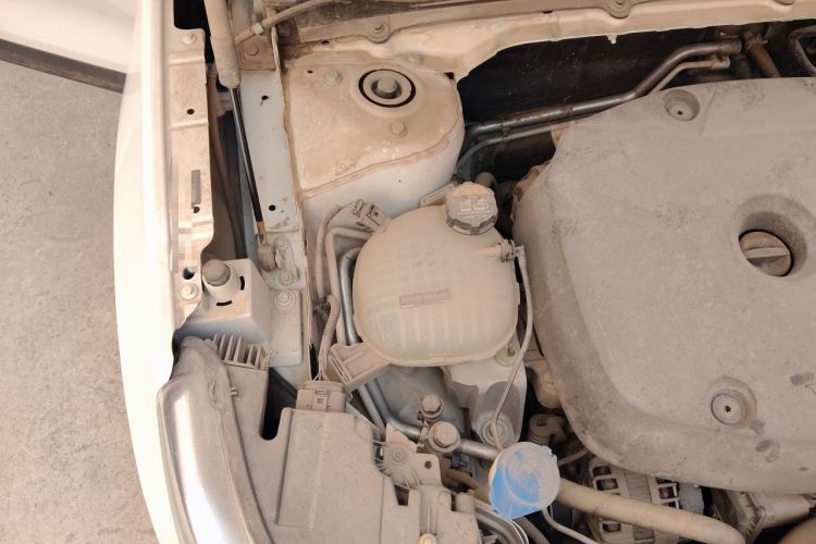 Used Volvo XC40 2021 T4 Four-Wheel Drive Smart Luxury Edition Engine Bay Right
