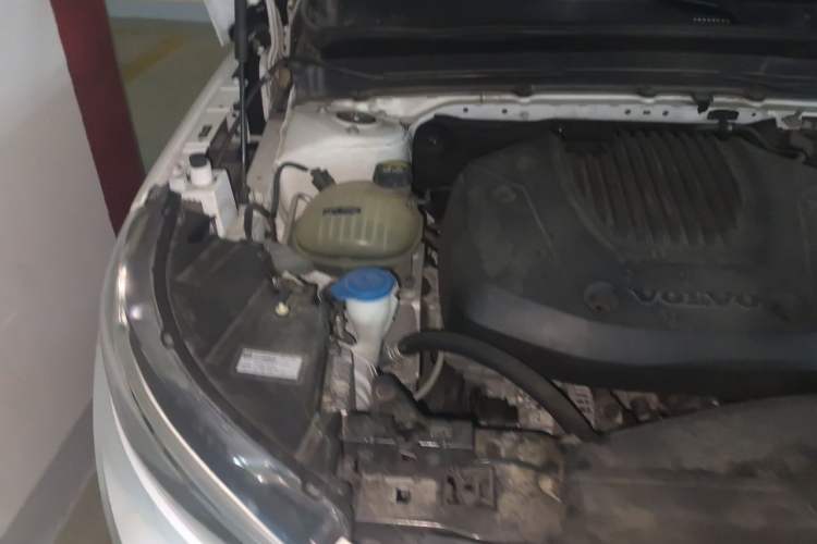Used Volvo XC40 2021 T3 Smart & Stylish Edition Engine Bay Right