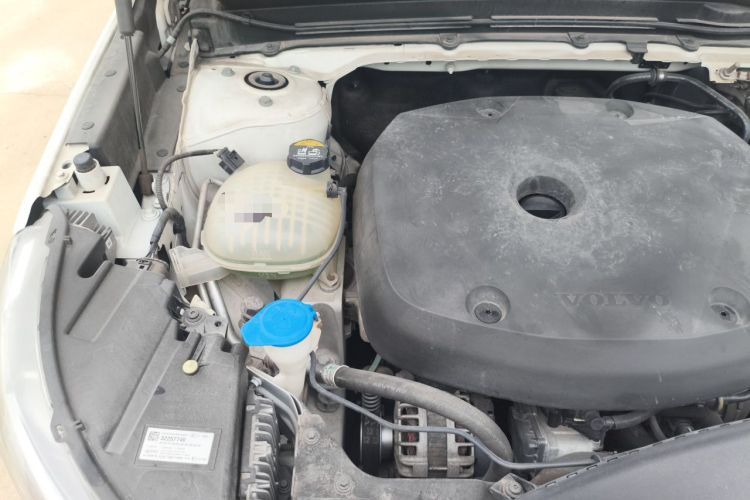 Used Volvo XC40 2021 T4 Four-Wheel Drive Smart Luxury Edition Engine Bay Right
