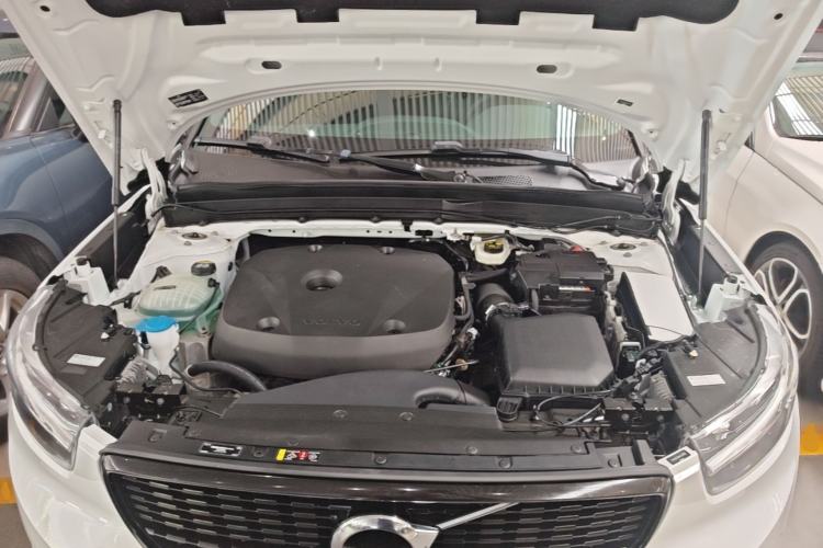 Used Volvo XC40 2021 T4 Four-Wheel Drive Smart & Sporty Edition Engine Bay