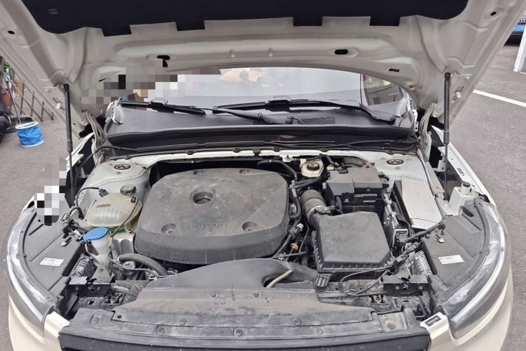 Used Volvo XC40 2021 T4 Four-Wheel Drive Smart Luxury Edition Engine Bay