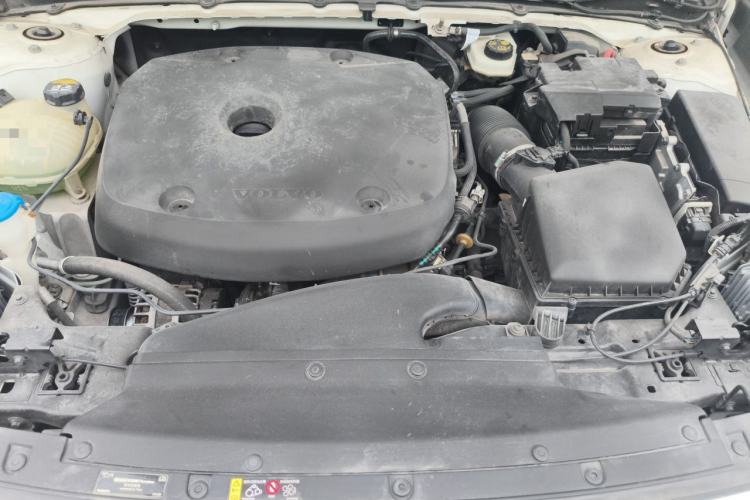 Used Volvo XC40 2021 T4 Four-Wheel Drive Smart Luxury Edition Engine Bay