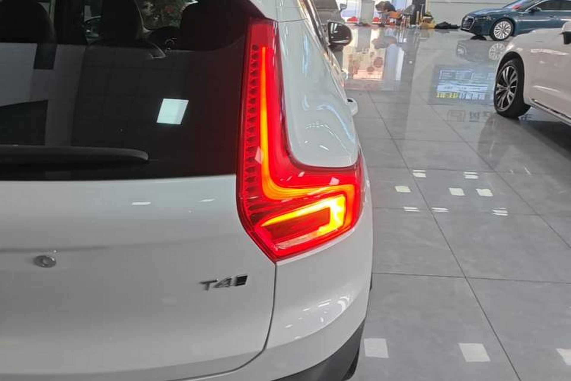 Used Volvo XC40 2021 T4 Four-Wheel Drive Smart Luxury Edition Exterior 1