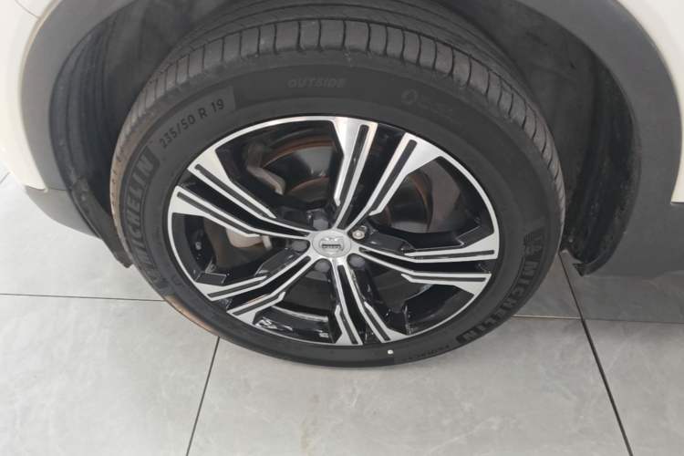 Used Volvo XC40 2021 T4 Four-Wheel Drive Smart Luxury Edition Exterior 2