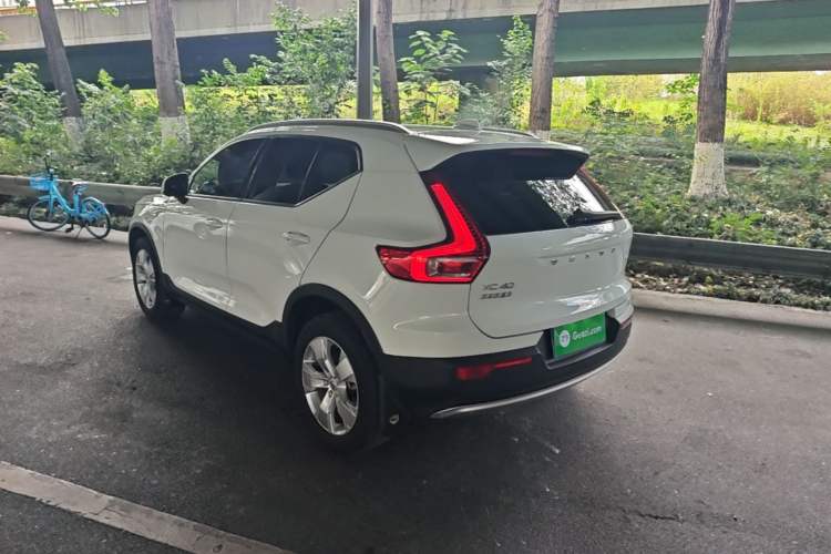 Used Volvo XC40 2021 T4 4x4 SmartDrive Fashion Edition Exterior 2