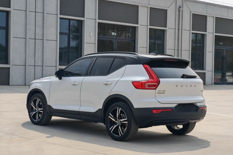 Used Volvo XC40 2021 T4 Four-Wheel Drive Smart & Sporty Edition Exterior 3