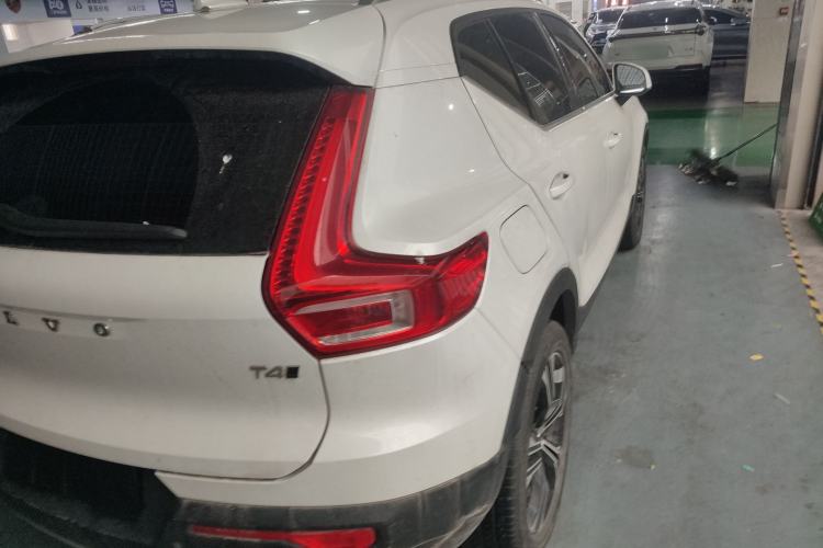 Used Volvo XC40 2021 T4 Four-Wheel Drive Smart Luxury Edition Exterior 3