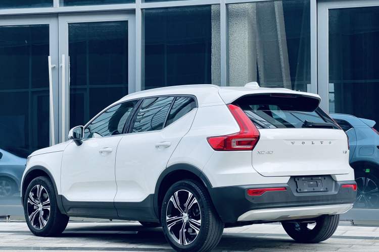 Used Volvo XC40 2021 T4 Four-Wheel Drive Smart Luxury Edition Exterior 3