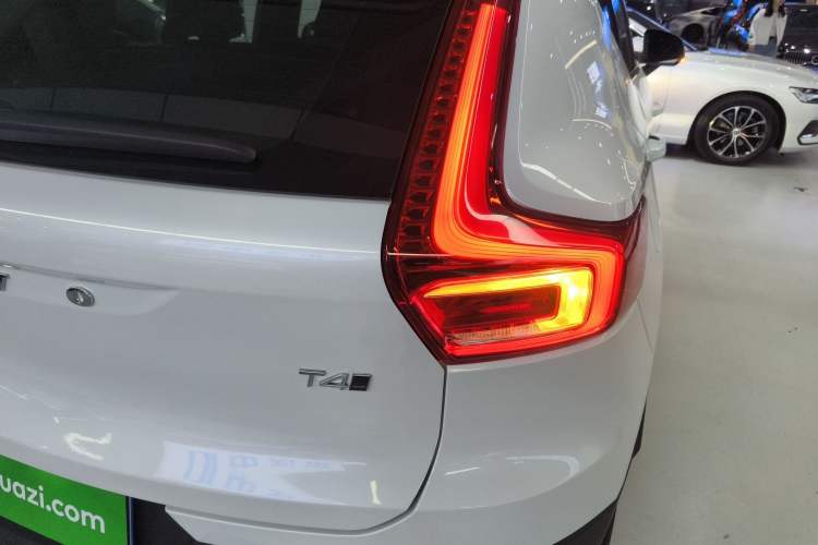 Used Volvo XC40 2021 T4 Four-Wheel Drive Smart & Sporty Edition Exterior 3