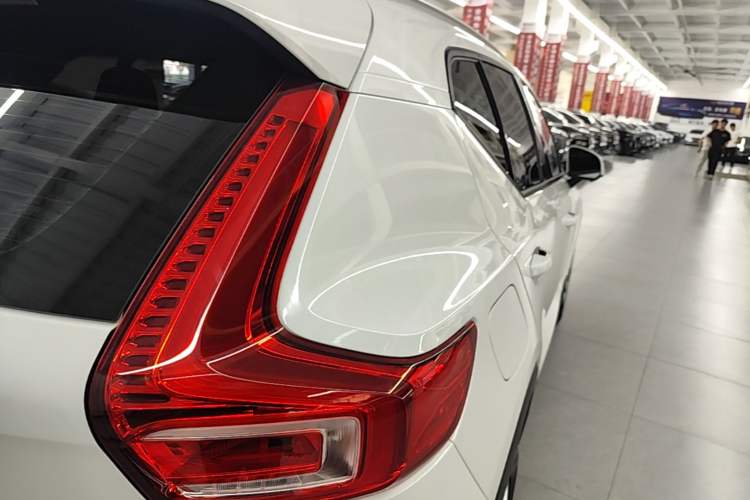 Used Volvo XC40 2021 T3 Smart & Stylish Edition Exterior 3