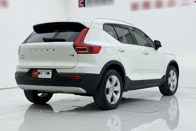 Used Volvo XC40 2021 T4 4x4 SmartDrive Fashion Edition Exterior 4