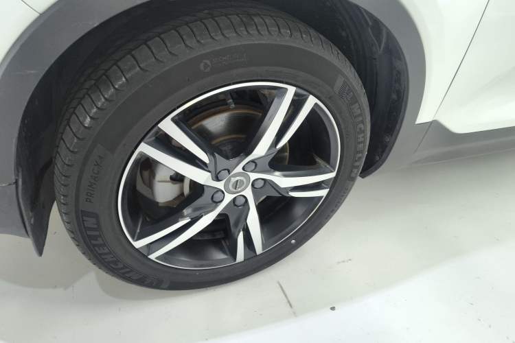 Used Volvo XC40 2021 T4 Four-Wheel Drive Smart & Sporty Edition Exterior 4