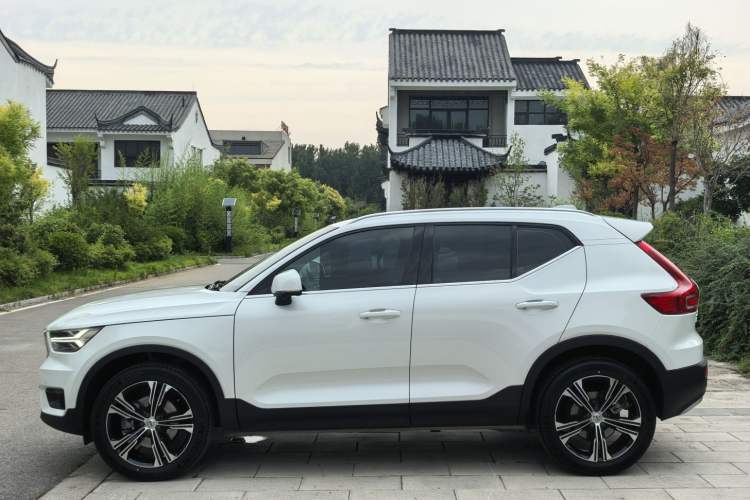 Used Volvo XC40 2021 T4 Four-Wheel Drive Smart Luxury Edition Exterior 6