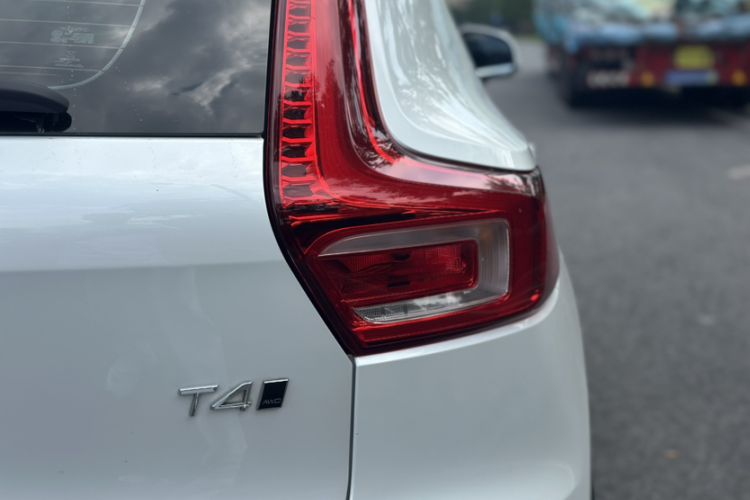 Used Volvo XC40 2021 T4 Four-Wheel Drive Smart Luxury Edition Exterior 9