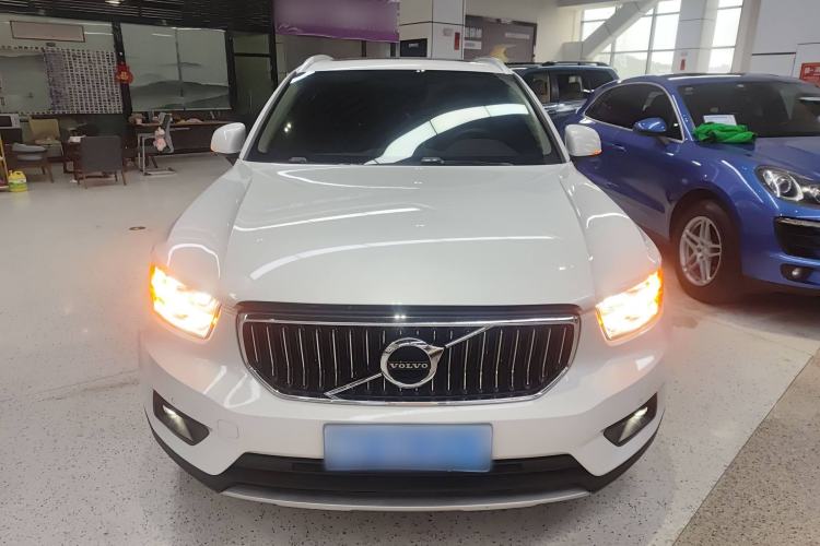 Used Volvo XC40 2021 T4 Four-Wheel Drive Smart Luxury Edition Front