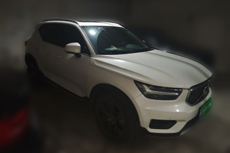 Used Volvo XC40 2021 T3 Zhiyuan Luxury Edition Front Right 45 Deg