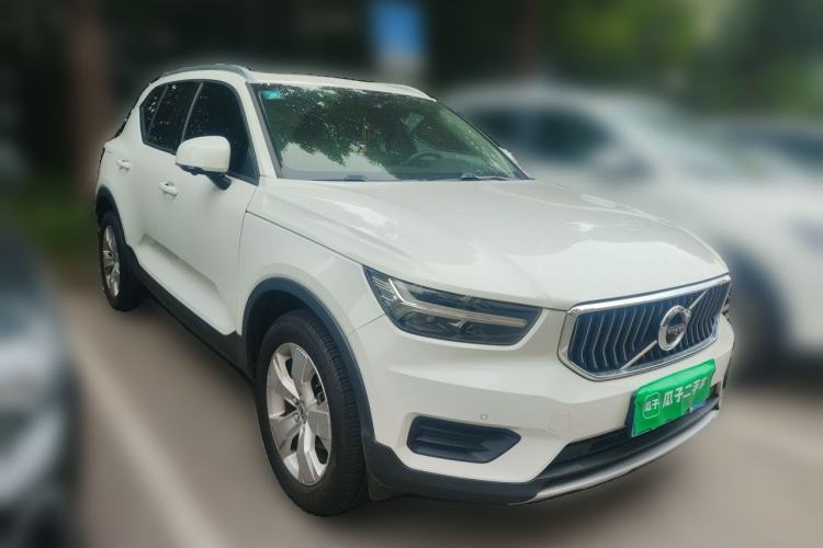 Used Volvo XC40 2021 T3 Smart & Stylish Edition Front Right 45 Deg