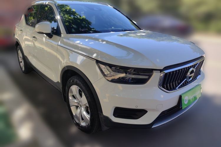 Used Volvo XC40 2021 T3 Smart & Stylish Edition Front Right 45 Deg