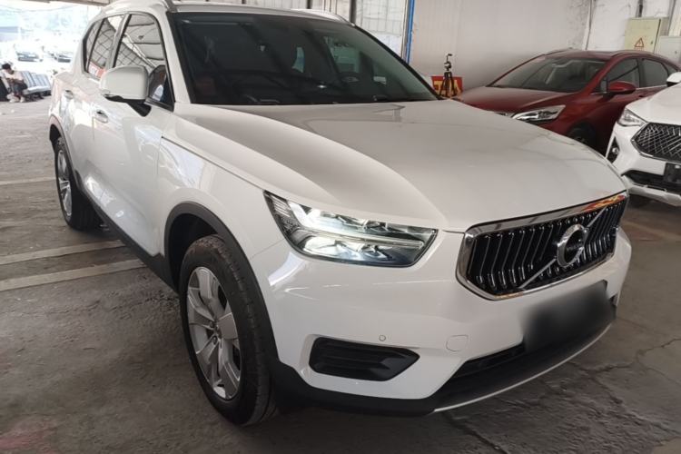 Used Volvo XC40 2021 T3 Smart & Stylish Edition Front Right 45 Deg