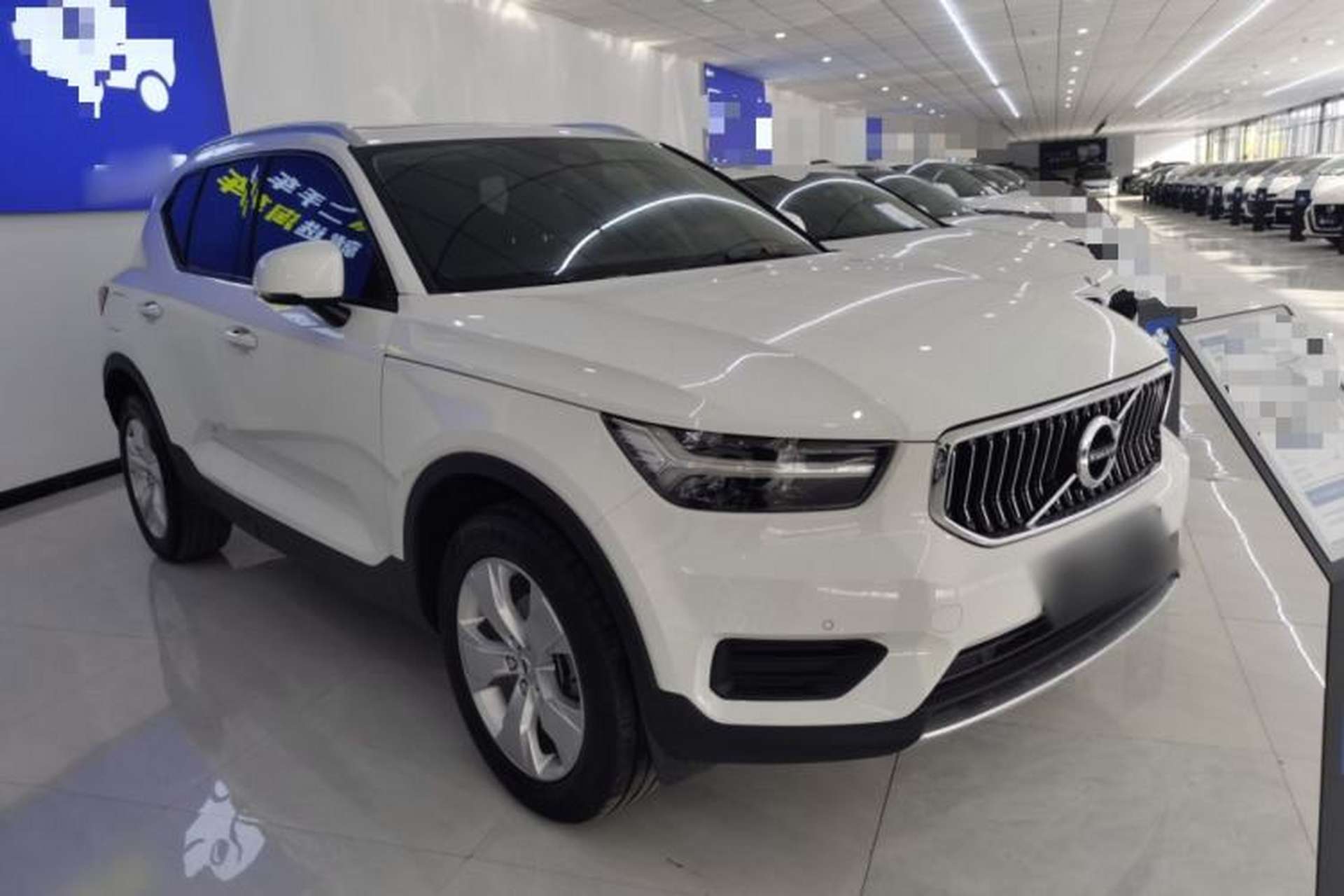 Used Volvo XC40 2021 T3 Smart & Stylish Edition Front Right 45 Deg