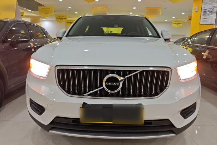 Used Volvo XC40 2021 T4 4x4 SmartDrive Fashion Edition Front