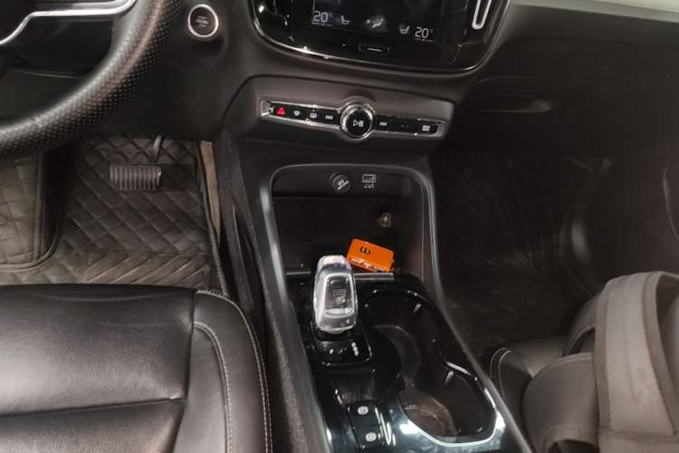 Used Volvo XC40 2021 T4 Four-Wheel Drive Smart Luxury Edition Gear Lever