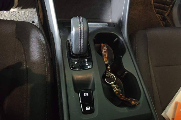 Used Volvo XC40 2021 T3 Smart & Stylish Edition Gear Lever