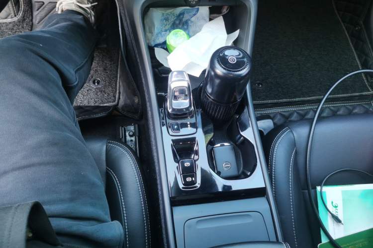 Used Volvo XC40 2021 T4 Four-Wheel Drive Smart Luxury Edition Gear Lever