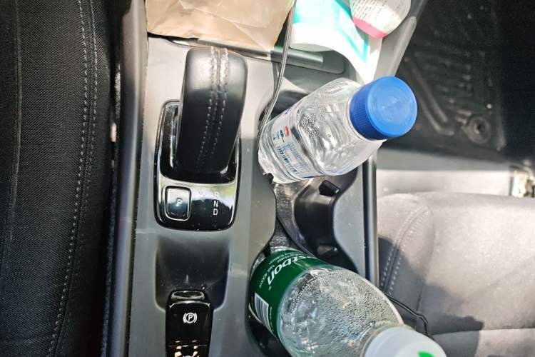 Used Volvo XC40 2021 T4 4x4 SmartDrive Fashion Edition Gear Lever