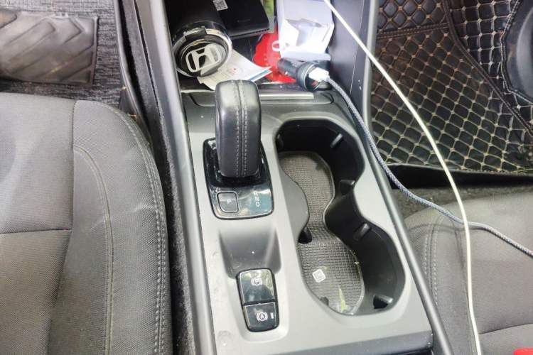 Used Volvo XC40 2021 T3 Smart & Stylish Edition Gear Lever