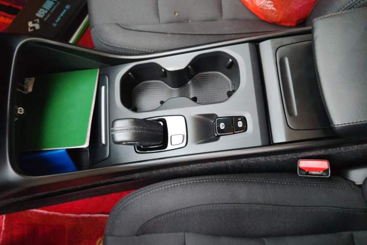 Used Volvo XC40 2021 T3 Smart & Stylish Edition Gear Lever