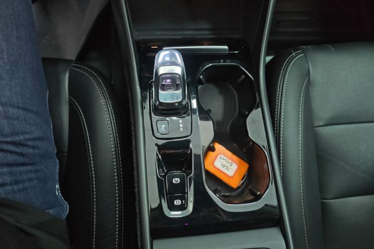 Used Volvo XC40 2021 T4 Four-Wheel Drive Smart Luxury Edition Gear Lever