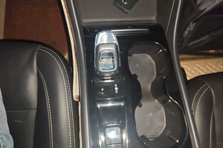Used Volvo XC40 2021 T4 Four-Wheel Drive Smart Luxury Edition Gear Lever