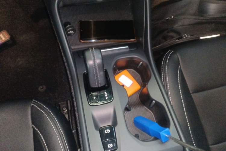 Used Volvo XC40 2021 T3 Smart & Stylish Edition Gear Lever