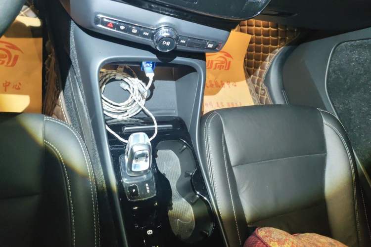 Used Volvo XC40 2021 T4 Four-Wheel Drive Smart Luxury Edition Gear Lever