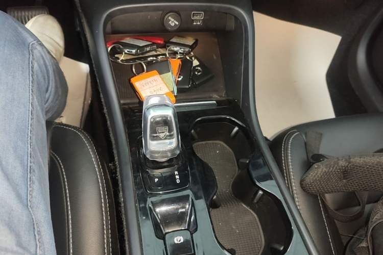 Used Volvo XC40 2021 T4 Four-Wheel Drive Smart Luxury Edition Gear Lever