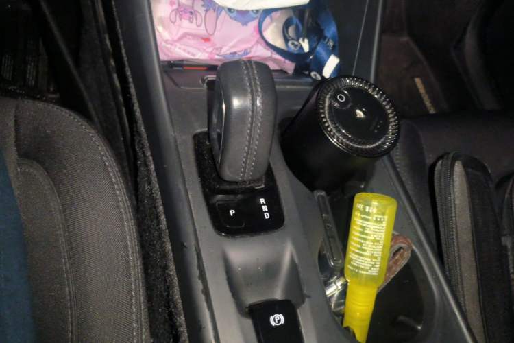 Used Volvo XC40 2021 T4 4x4 SmartDrive Fashion Edition Gear Lever