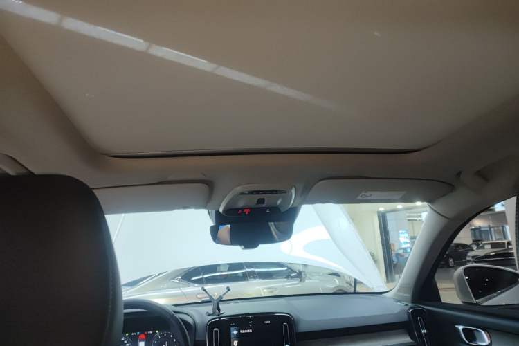 Used Volvo XC40 2021 T4 Four-Wheel Drive Smart Luxury Edition Headliner